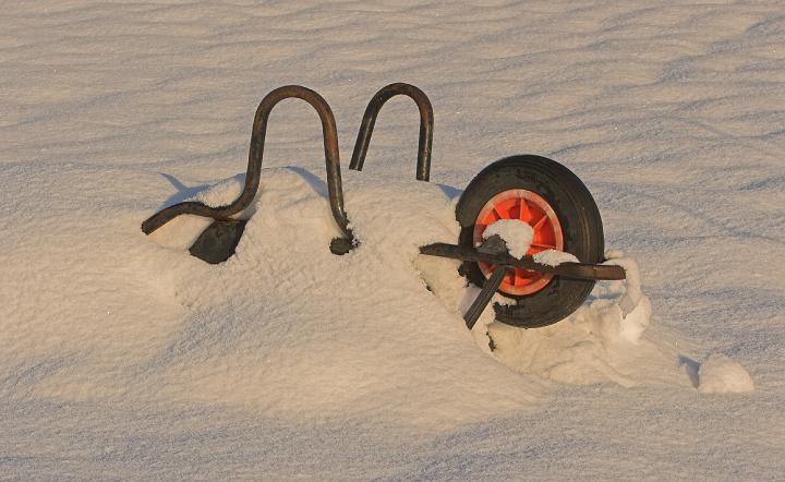 Snow_barrow.jpg